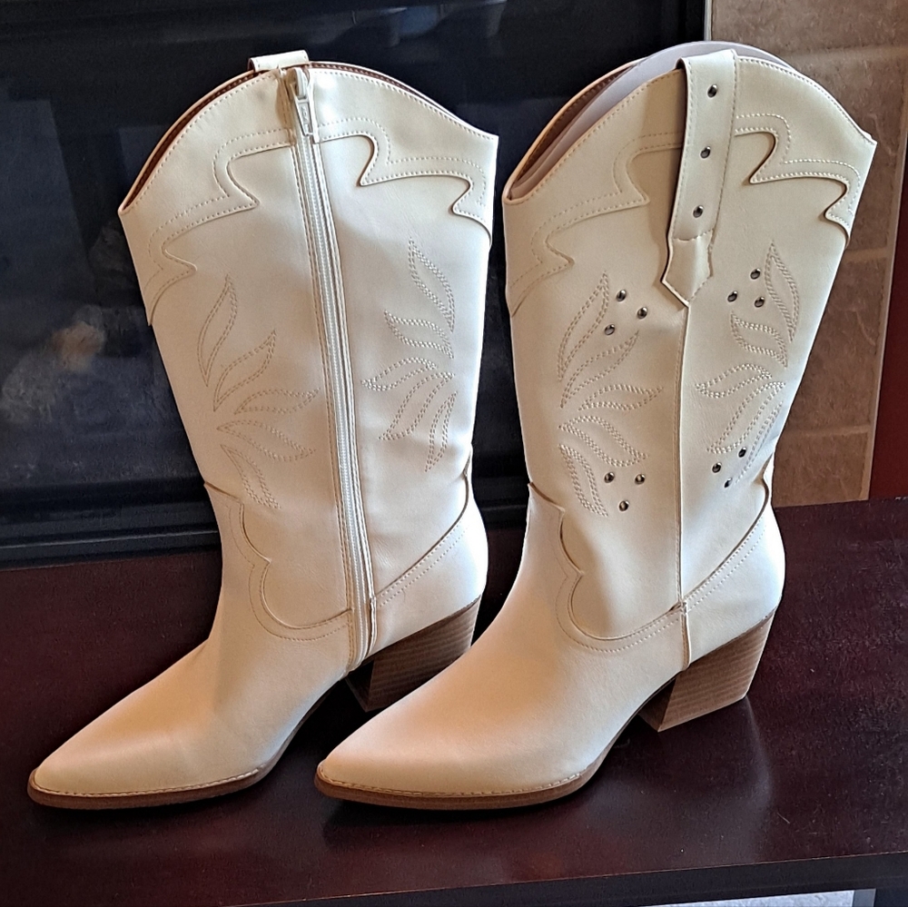 Universal Thread Iris Studded Western Cowboy/Cowg… - image 3